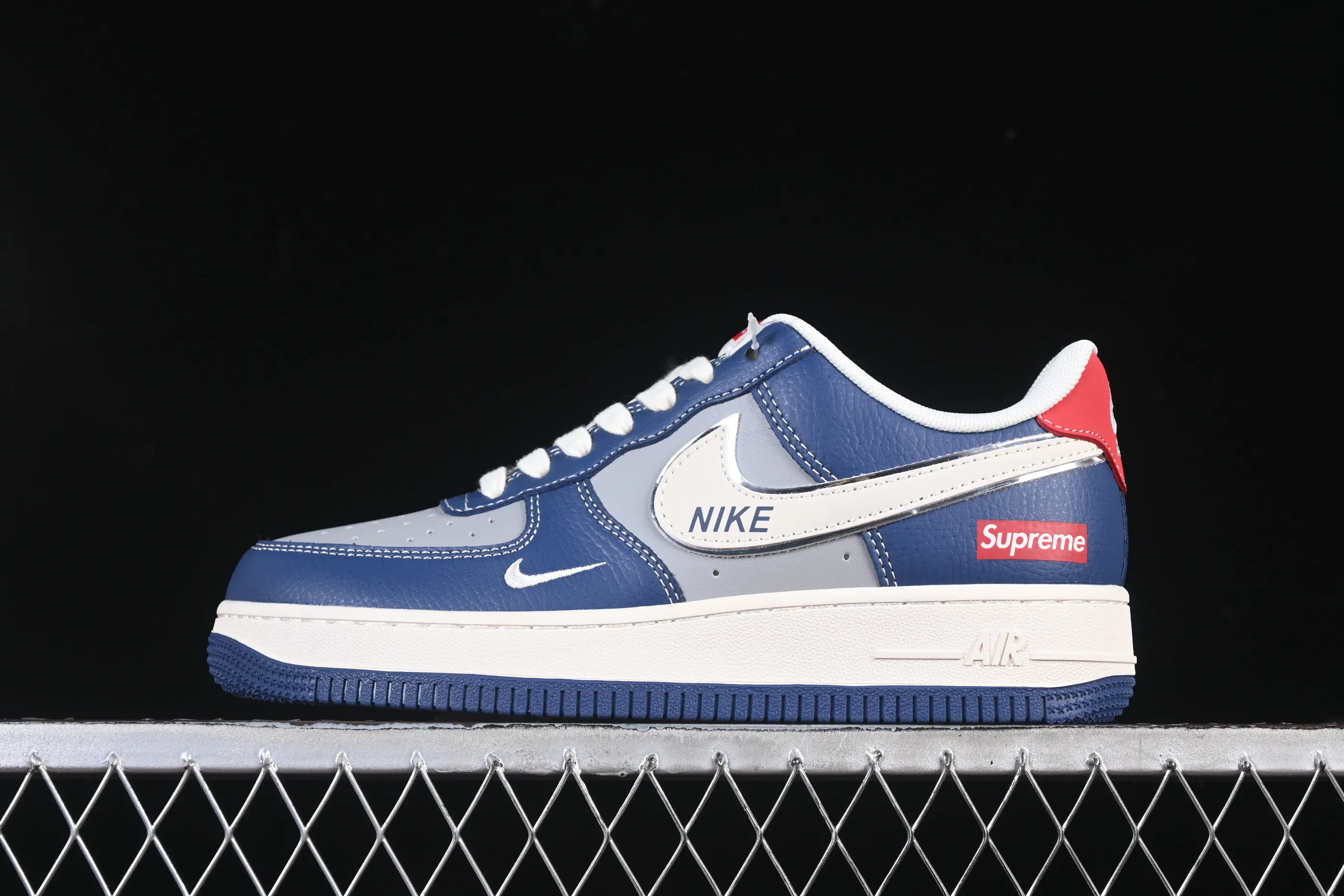 All categories Nk Air Force 1 Air Force series Nk Air Force 1 Low Air Force low top Nike Air Force 1'07 Low Superme joint white blue gray red Air Force 1 low top casual sneakers XD2588-602